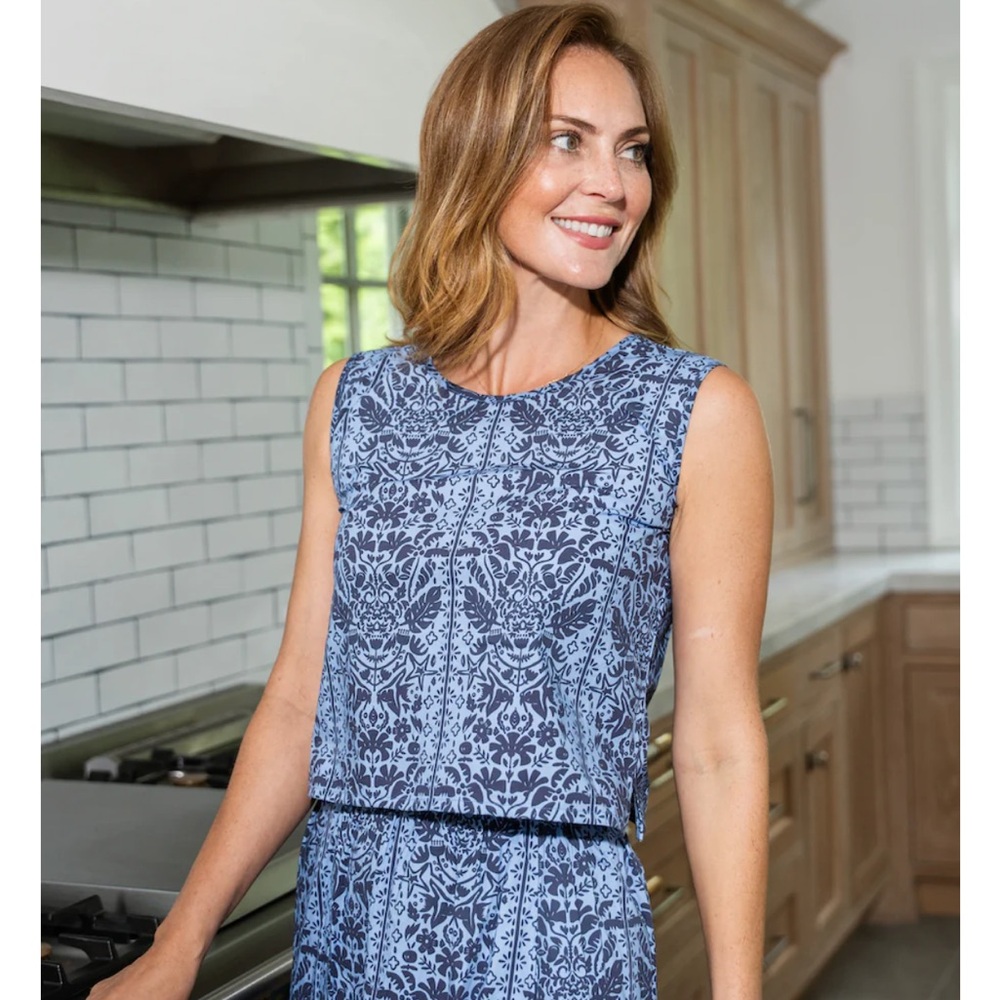 Sail to Sable Tropical Block Print Sleeveless Top Blue Small